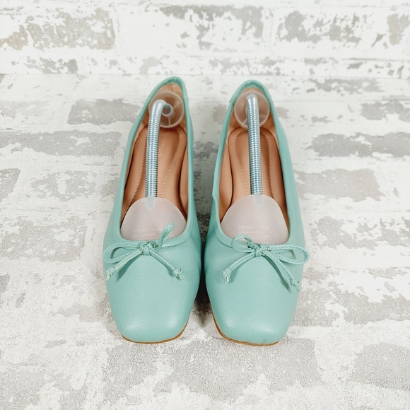 Nordstrom Shoes - NEW Nordstrom Ashton Lea Blue Leather Square Toe Ballet Flats F550